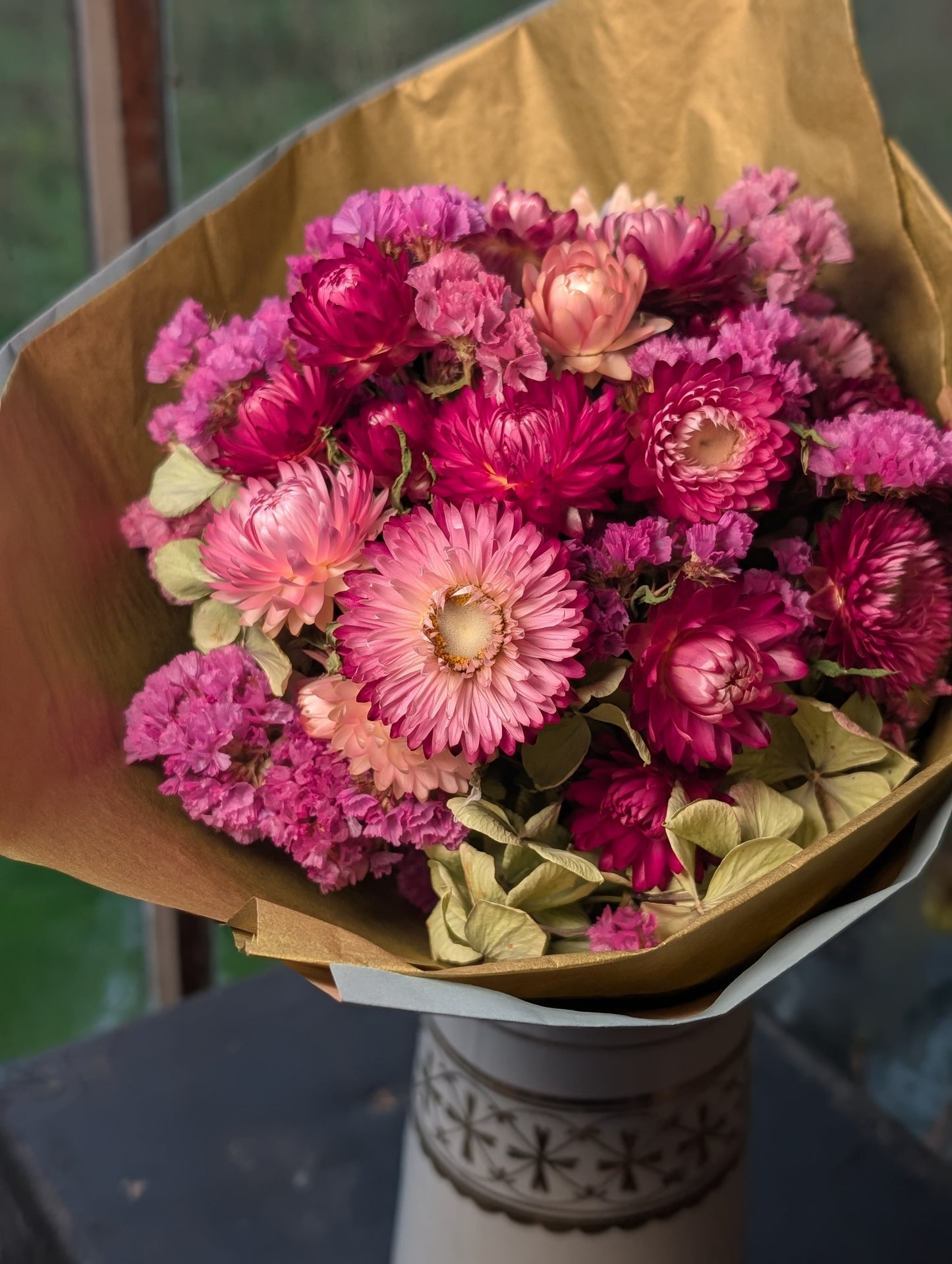 Celebration flowers - Pink and gold